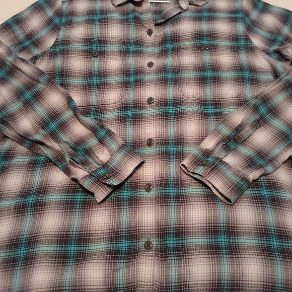 Eddie Bauer Flannel button-up Shirt - Picture 4 of 5